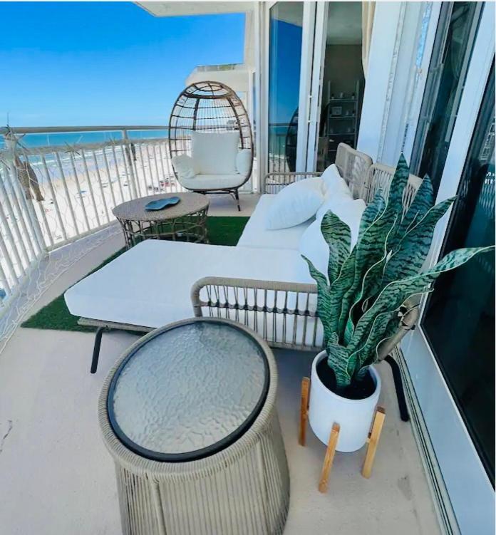 Beach Oasis 704 Lovely Daytona Ocean Front For 5 Sleeps Up To 12 Daytona Beach Eksteriør bilde